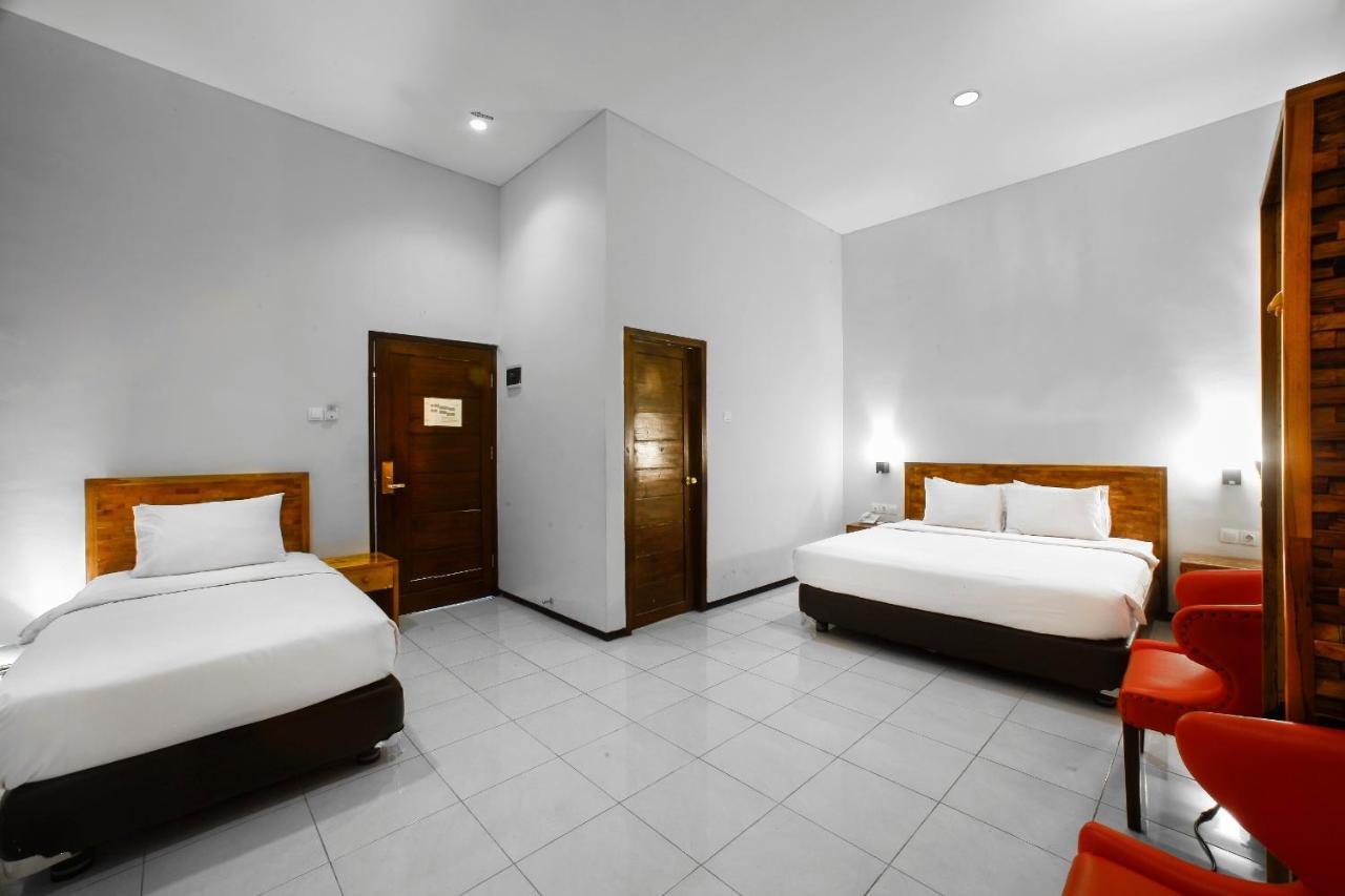 Ciptaningati Hotel Batu  Zewnętrze zdjęcie