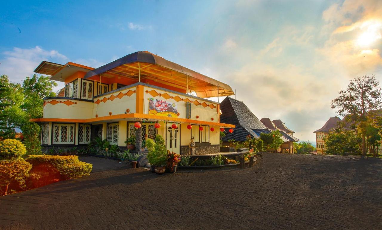 Ciptaningati Hotel Batu  Zewnętrze zdjęcie