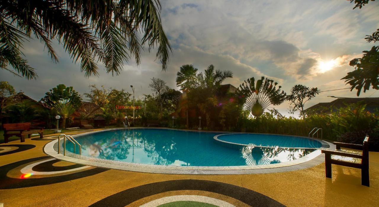 Ciptaningati Hotel Batu  Zewnętrze zdjęcie