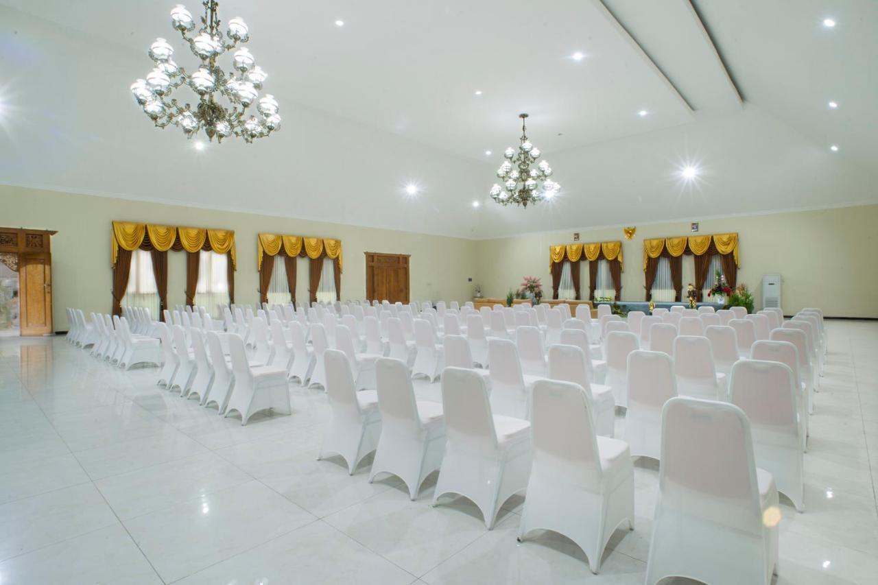 Ciptaningati Hotel Batu  Zewnętrze zdjęcie