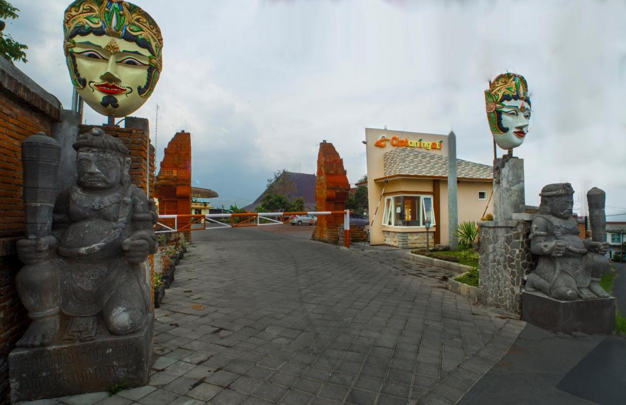Ciptaningati Hotel Batu  Zewnętrze zdjęcie